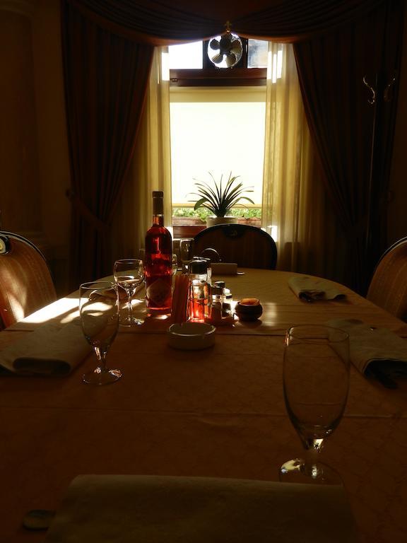 Guesthouse Ellite Požarevac エクステリア 写真