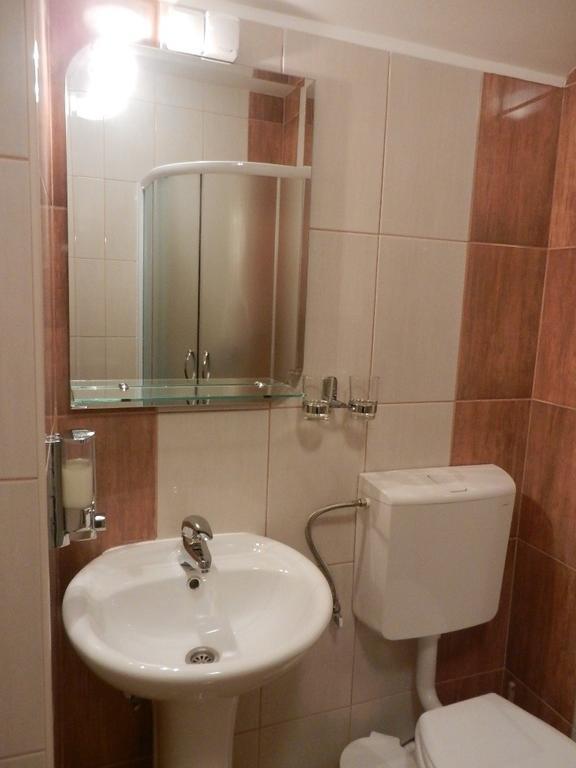 Guesthouse Ellite Požarevac 部屋 写真
