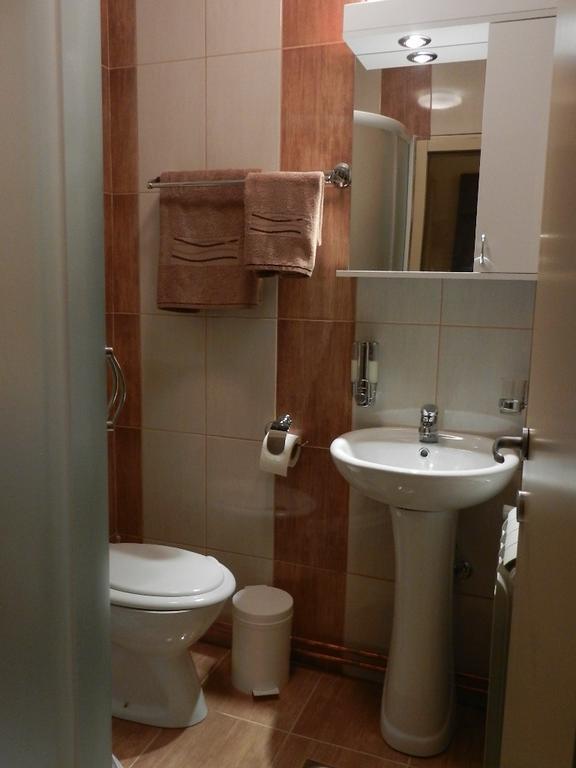 Guesthouse Ellite Požarevac 部屋 写真